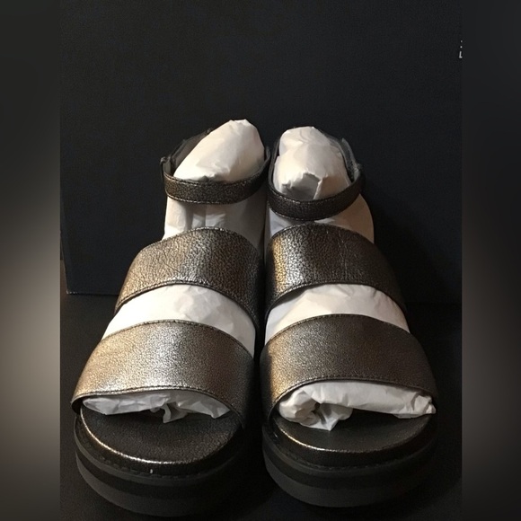 NIB Eileen Fisher Keno Silver Metallic Gray Leather Platform Sandals 7.5 Medium - Picture 7 of 10